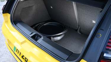 Renault 5 - boot