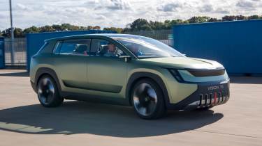 Skoda Vision 7S concept - front action