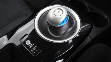 Nissan Leaf - gear selector