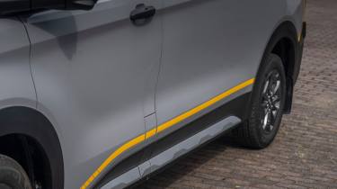 Ford E-Transit Custom - side skirt
