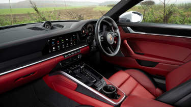 Porsche 911 Carrera - cabin