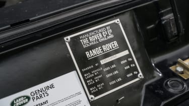 Range Rover Classic V8 - badge