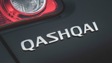 Nissan Qashqai Mk1 - rear badge