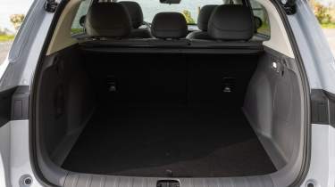 New Leapmotor B10 Hybrid EV - boot 