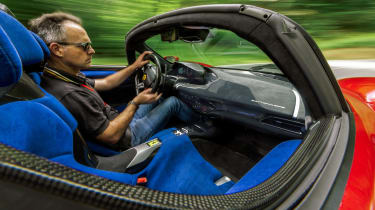 Ferrari Daytona SP3 - interior driving