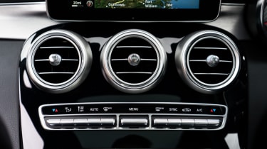 Mercedes C63 AMG saloon - controls