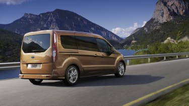 Ford Grand Tourneo Connect 2013 rear track