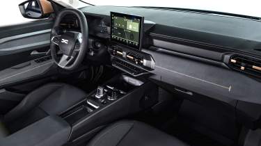 Dacia Striker - cabin