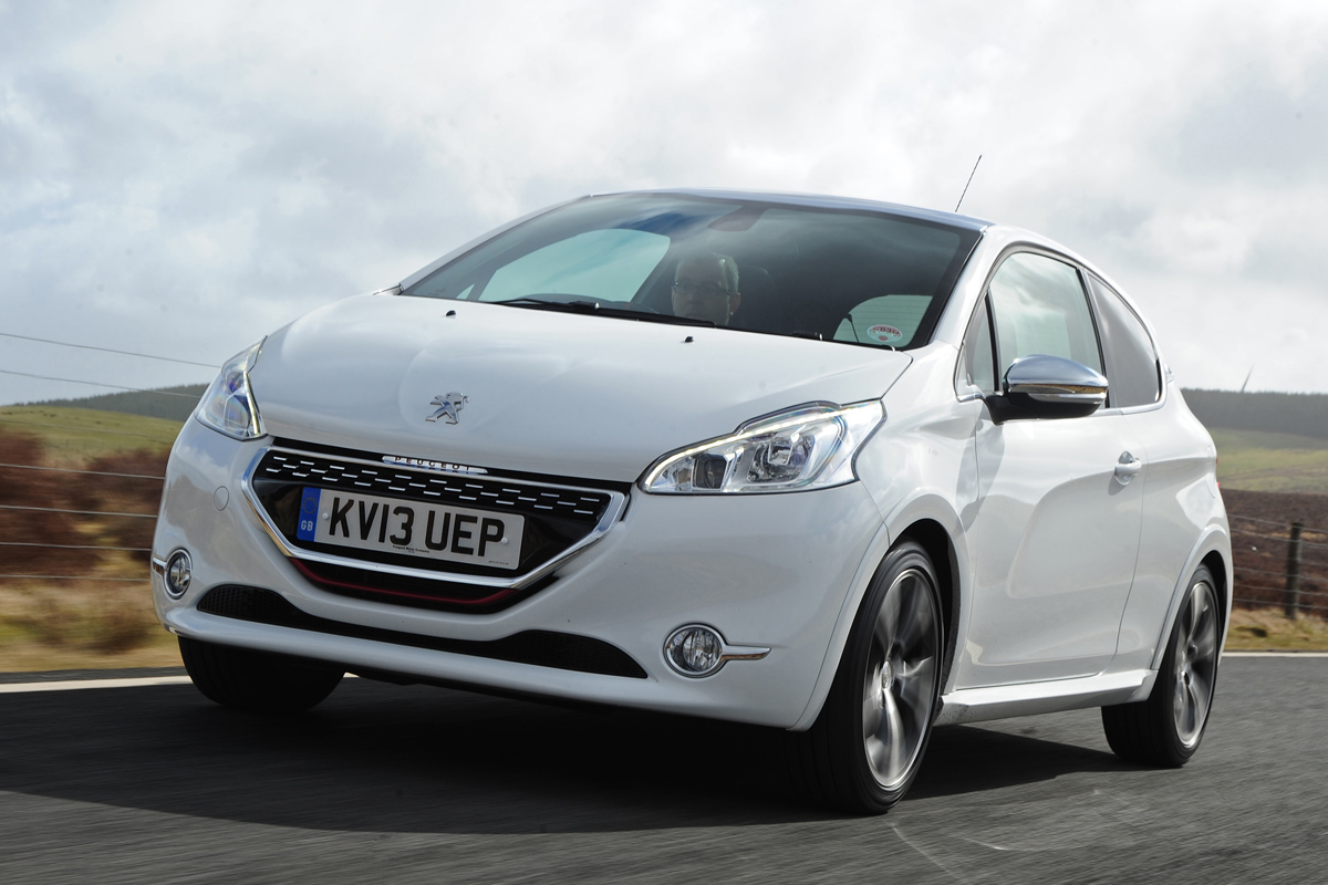 Peugeot 208 GTi  Auto Express