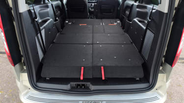 Ford Tourneo Connect 2016 - boot seats flat