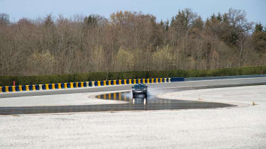 Peugeot 3008 Advanced Grip Control test cornering