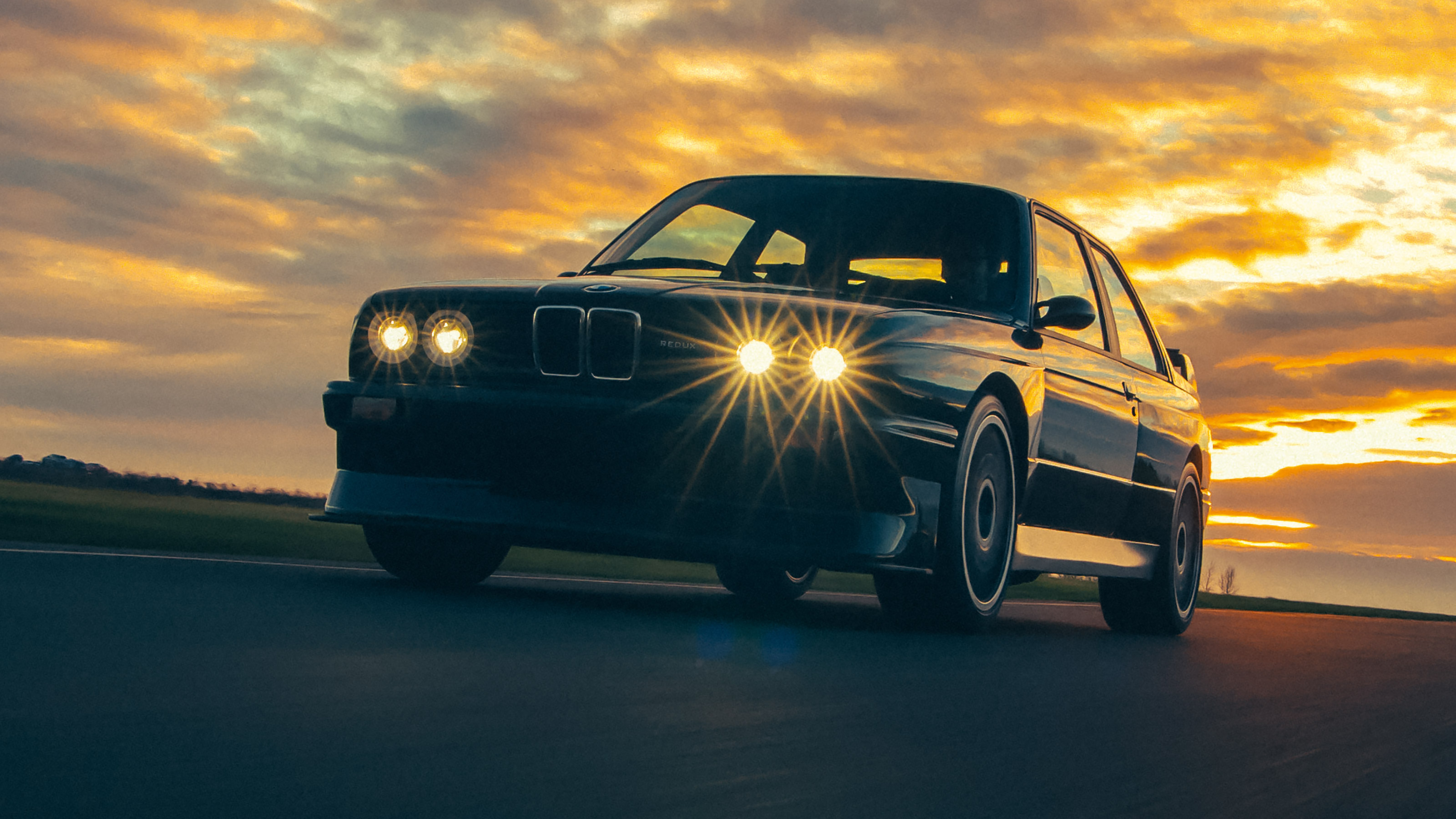 BMW E30 M3 Gets Manhart Makeover With 405-HP Turbo I6 Engine