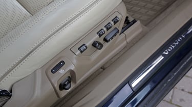 Used Volvo XC90 - seat controls