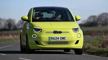 Fiat 500e - front cornering