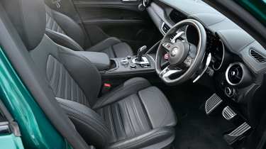 Alfa Romeo Stelvio Quadrifoglio - interior
