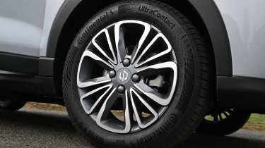 Leapmotor T03 - alloy wheel close up