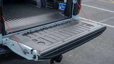 Ford Ranger - rear hatch