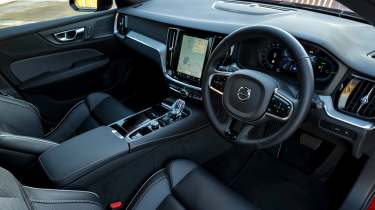 Volvo V60 - interior