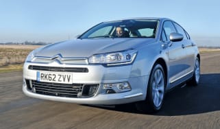 Citroen C5 fornt tracking