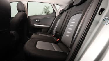 Kia Cee’d 1.6 CRDi 2 rear seats