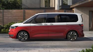 VW Caravelle Life - side profile