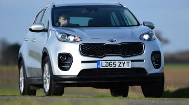 Kia Sportage - front cornering