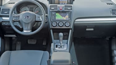 Subaru XV 2.0 petrol dash