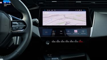 Peugeot 308 hybrid review - screen