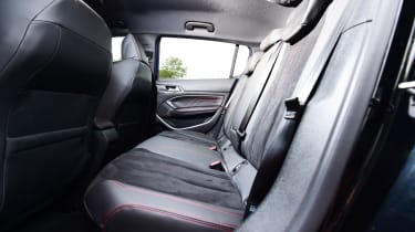 Peugeot 308 GTi - rear seats