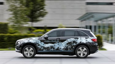 Mercedes GLC F-Cell plug-in - side
