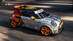 MINI Electric Pacesetter - front action