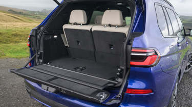 Used BMW X7 - boot side