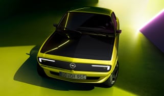Opel Manta GSe ElektroMOD - front