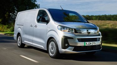 Peugeot E-Expert - front tracking 
