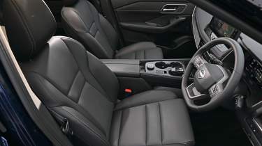 Nissan X-Trail - front seats