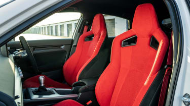 Honda Civic Type R FL5 - front seats