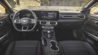 Ford Mustang GT - cabin