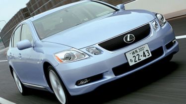 Front view of Lexus GS450h