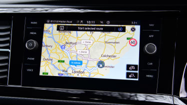 Volkswagen Transporter Sportline - infotainment screen (navigation)