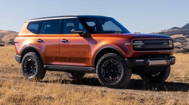 New Scout Traveler front 3/4