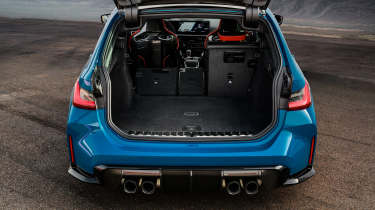 BMW M3 CS Touring - boot open