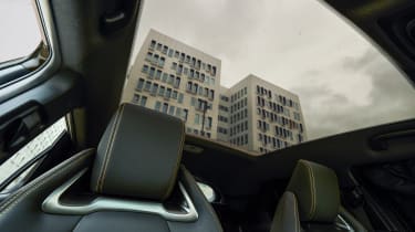 Toyota C-HR Plug-in 2024 roof