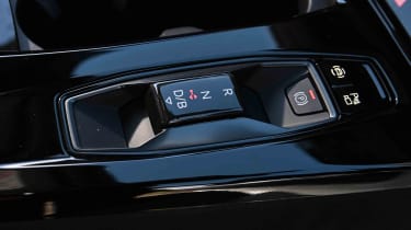 Audi S6 Avant e-tron - gear selector