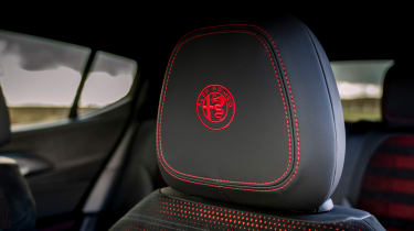 Alfa Romeo Tonale Veloce - headrests
