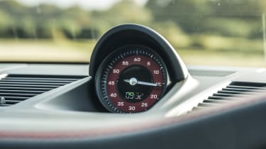 Porsche 911 - dashboard clock