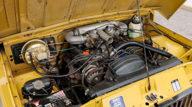 Range Rover Mk1 – engine bay