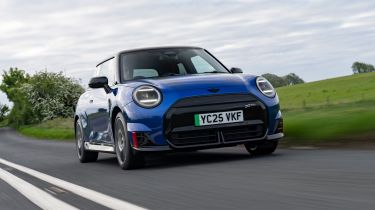 MINI John Cooper Works Electric - front tracking