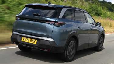 Peugeot 5008 - rear 3/4