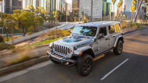 Jeep%20Wrangler%204xe%20plug-in%20hybrid%202020-12.jpg