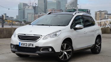 Peugeot 2008 front tracking
